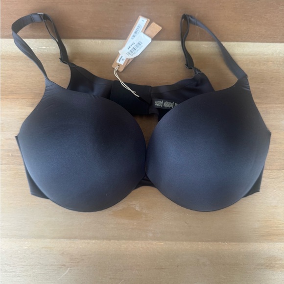 SKIMS Ultimate Push Up Plunge Bra - Onyx - Picture 2 of 5